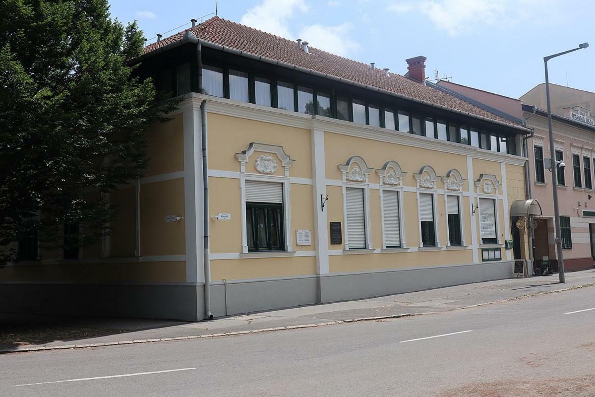 Szlovak Panzio Ξενοδοχείο Bekescsaba Εξωτερικό φωτογραφία